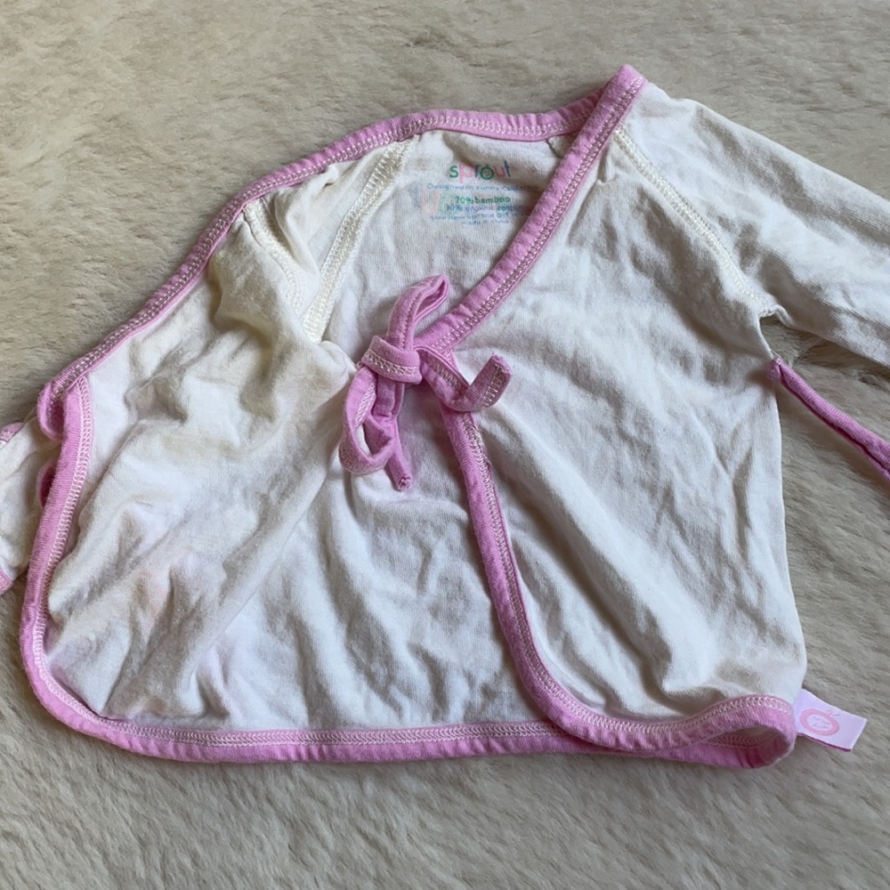 Sprout | Ivory & Pink Bamboo Pajama Set | 0-1 Month - Picture 6 of 15